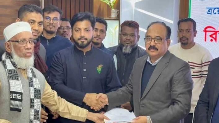 ঢাকা–৬ আসনে মনোনয়ন দাখিল, নির্বাচন নিয়ে আশাবাদ প্রকাশ করলেন ইশরাক